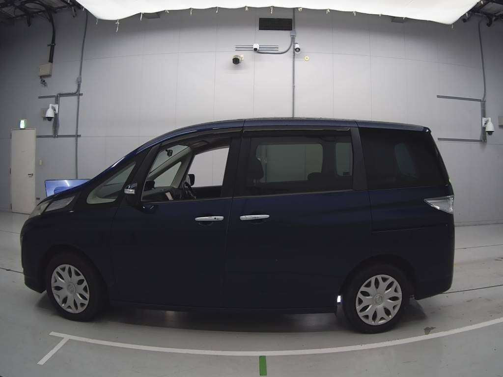 2009 Mazda Biante CCEFW[2]