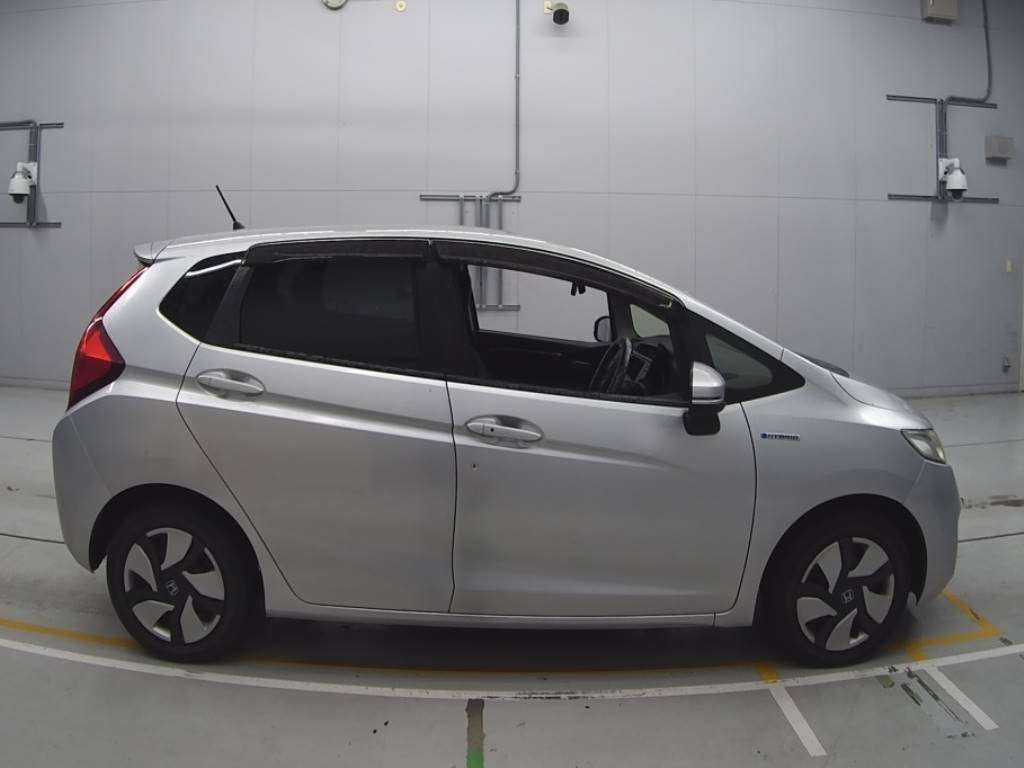 2014 Honda Fit Hybrid GP5[1]