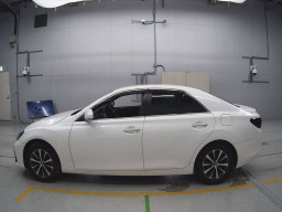 2017 Toyota Mark X