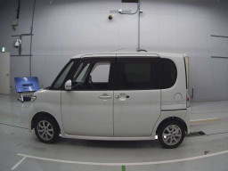 2009 Daihatsu Tanto