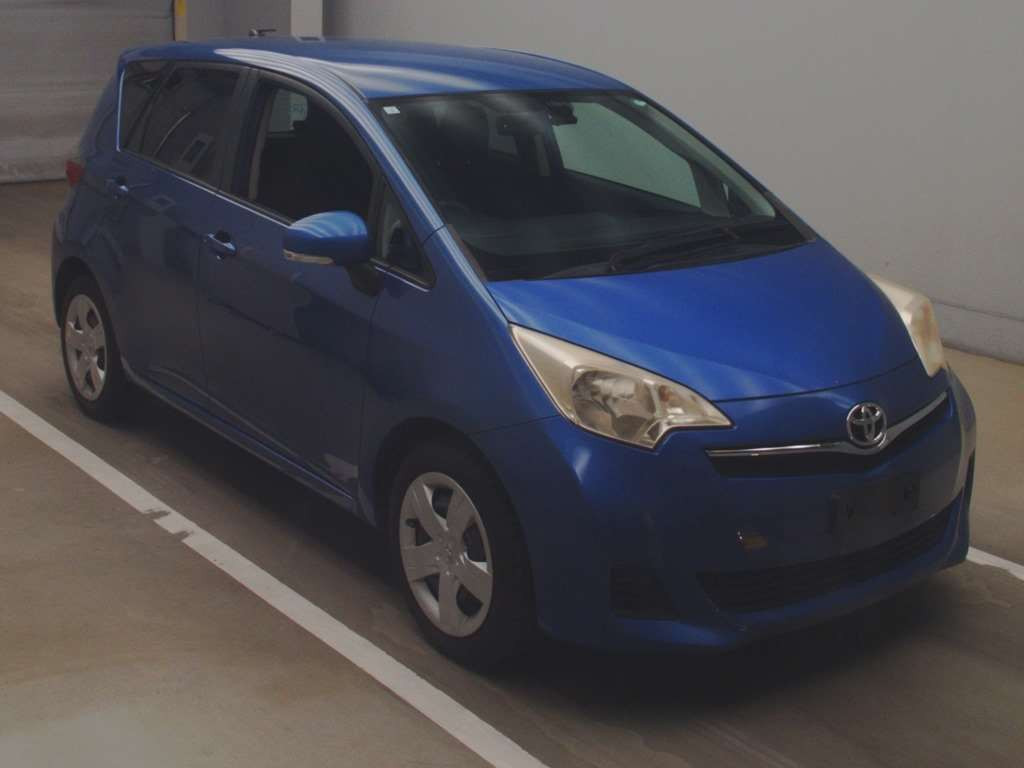 2010 Toyota Ractis NSP120[2]