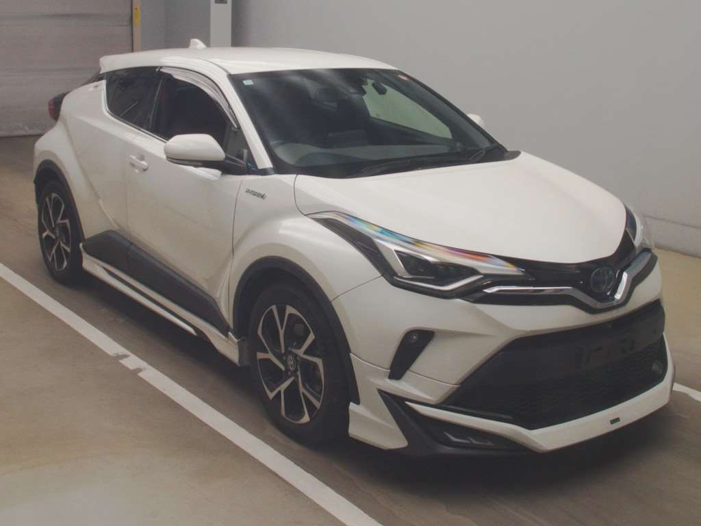 2019 Toyota C-HR ZYX11[2]