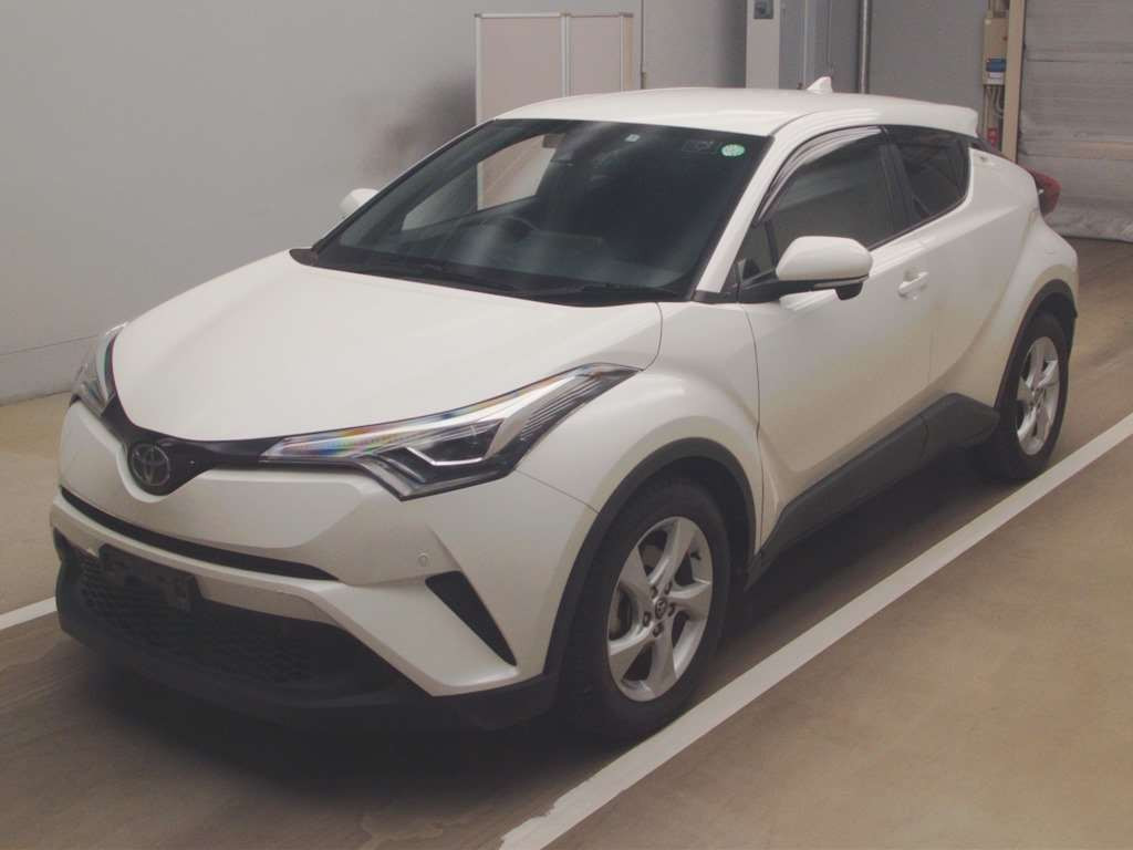 2019 Toyota C-HR NGX10[0]