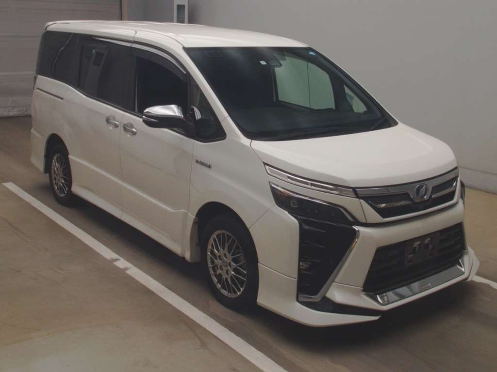 2019 Toyota Voxy ZWR80W[2]