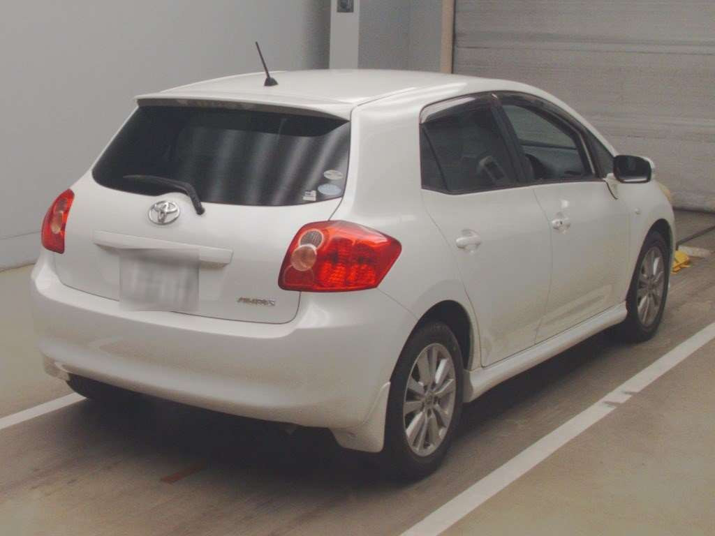 2007 Toyota Auris NZE151H[1]