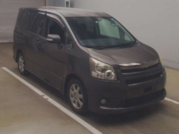 2009 Toyota Noah