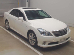 2011 Toyota Crown Hybrid