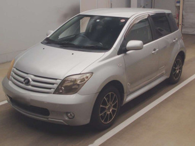 2006 Toyota IST