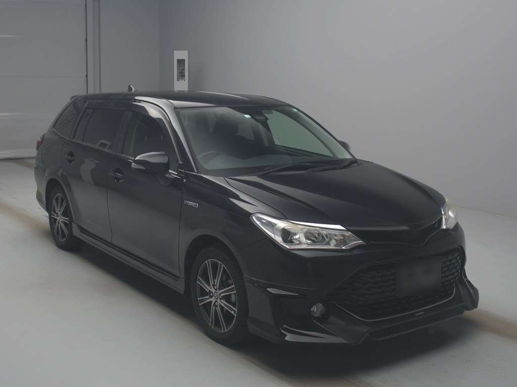 2016 Toyota Corolla Fielder NKE165G[2]