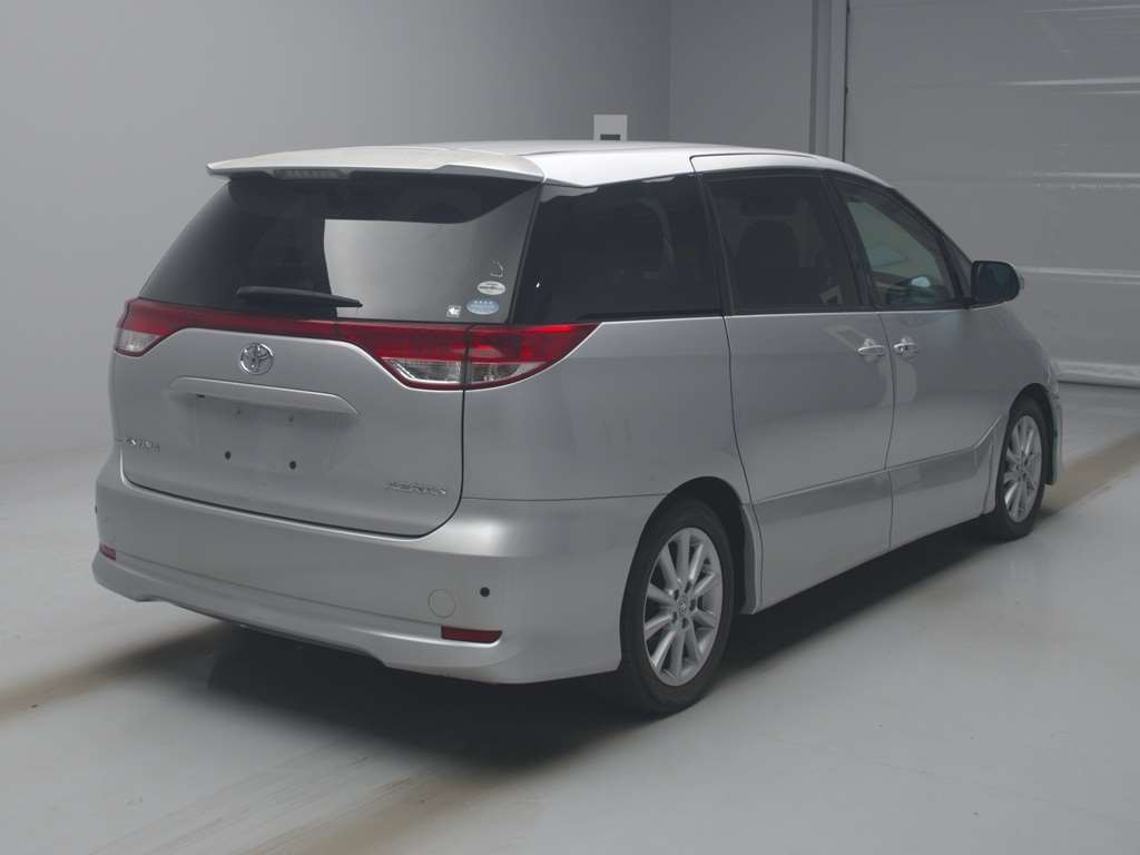 2011 Toyota Estima ACR50W[1]