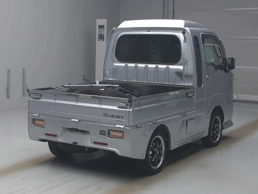 2016 Daihatsu Hijet Truck S500P[1]