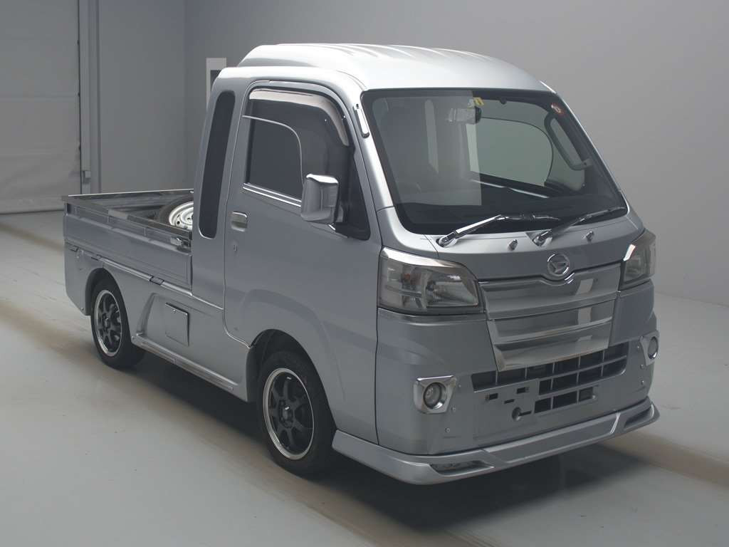 2016 Daihatsu Hijet Truck S500P[2]