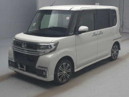 2018 Daihatsu Tanto Custom