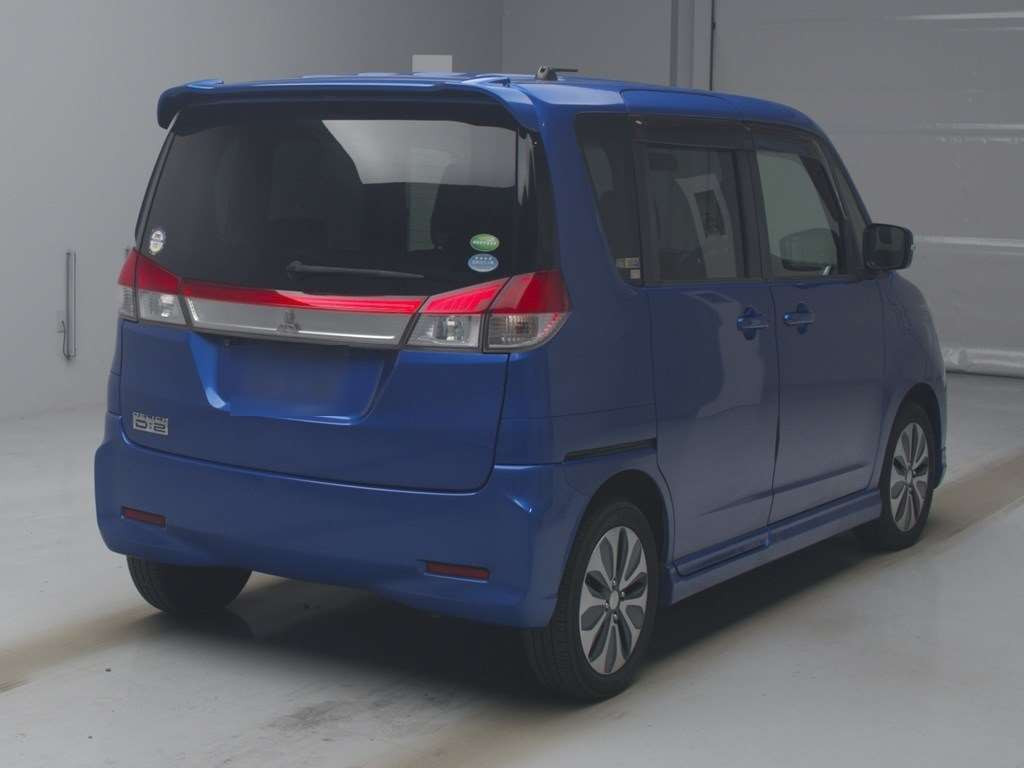 2014 Mitsubishi Delica D2 MB15S[1]