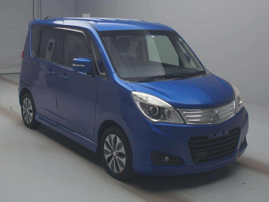 2014 Mitsubishi Delica D2 MB15S[2]