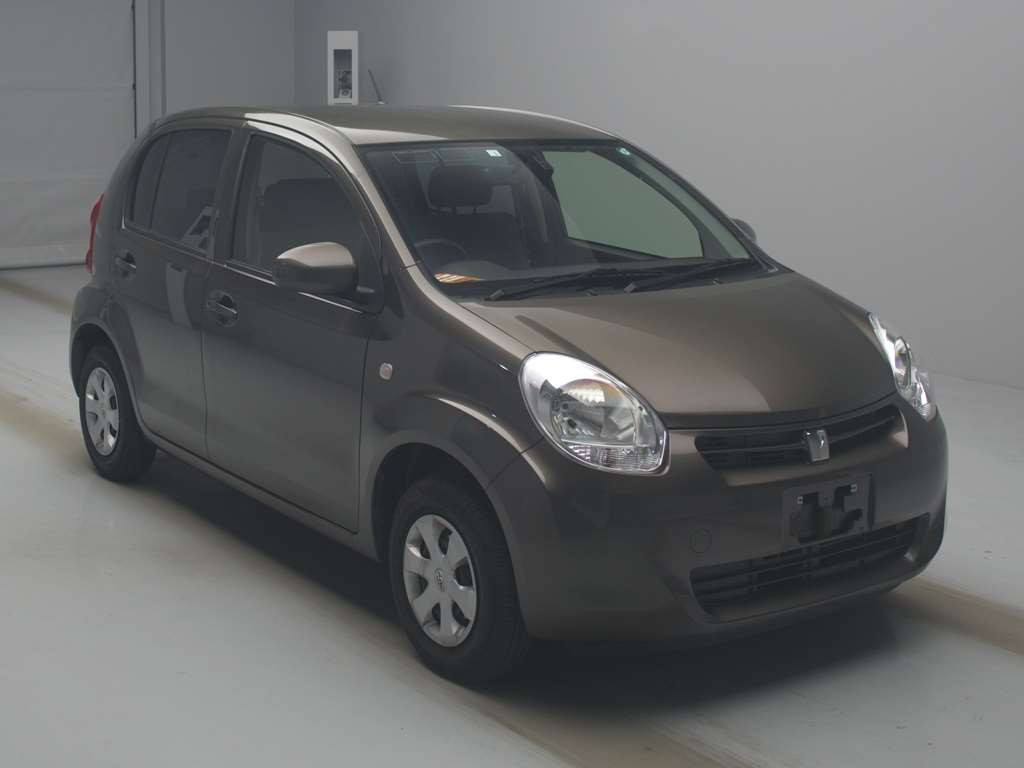 2014 Toyota Passo KGC30[2]