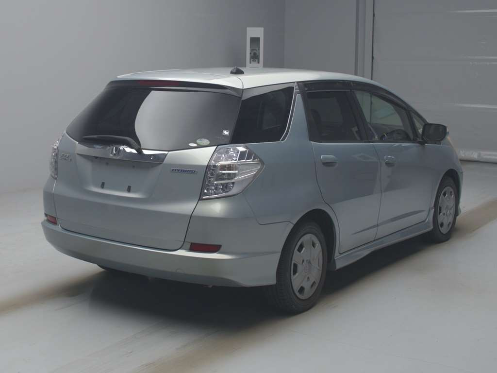 2011 Honda Fit Shuttle Hybrid GP2[1]