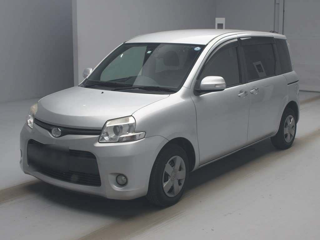 2011 Toyota Sienta NCP81G[0]