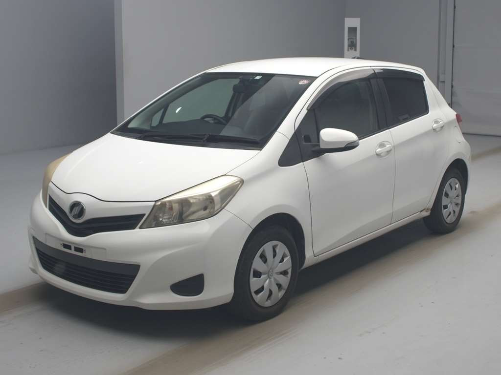 2011 Toyota Vitz NSP130[0]