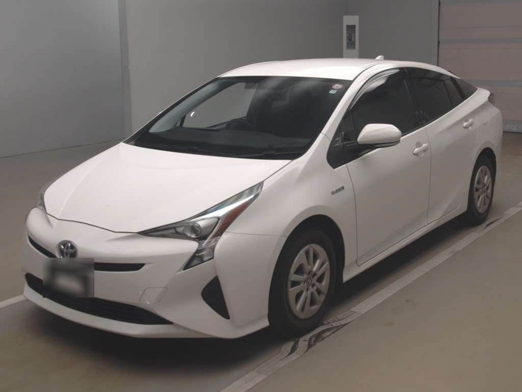 2017 Toyota Prius ZVW50[0]