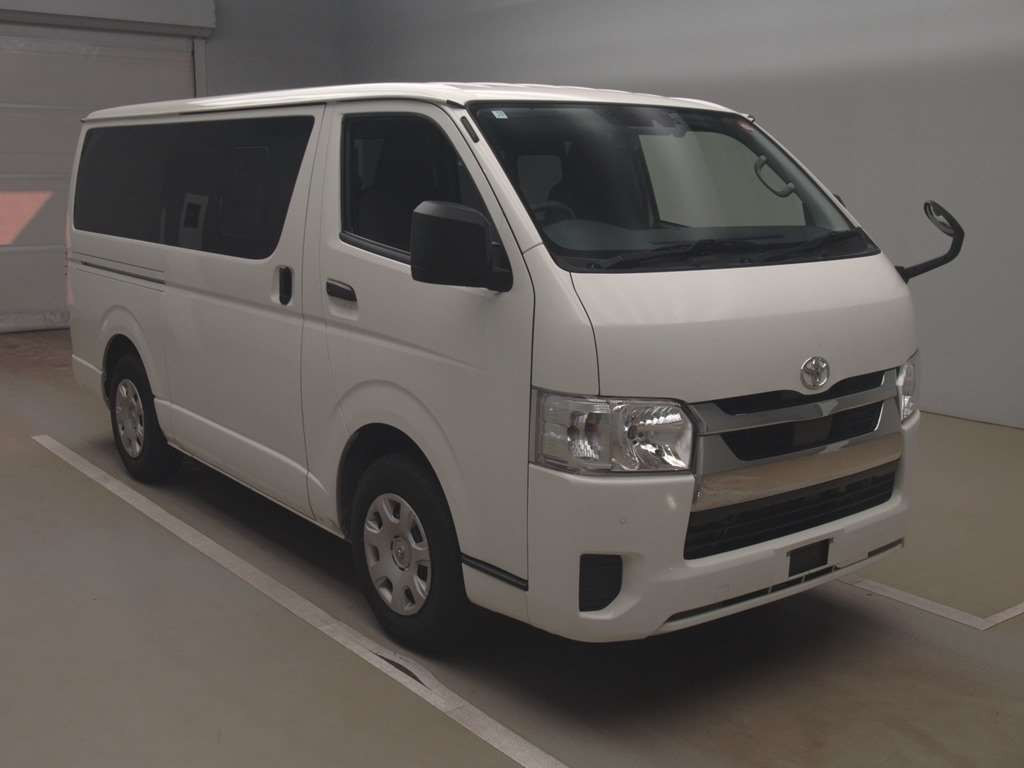 2021 Toyota Hiace Van TRH200V[2]