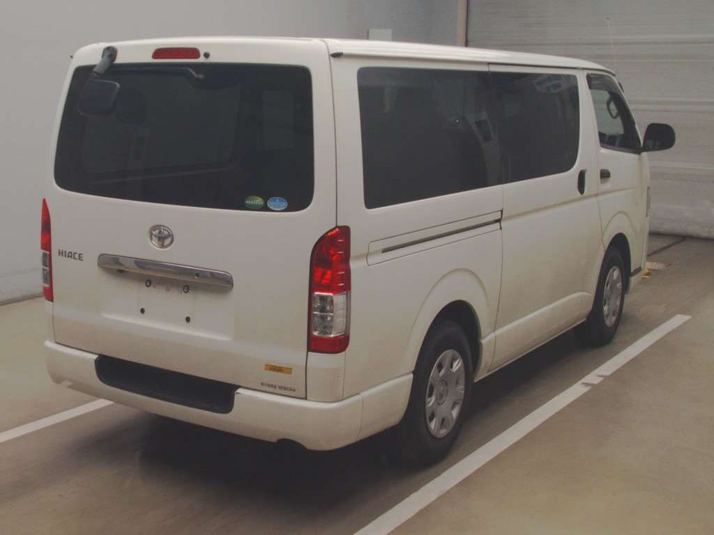 2016 Toyota Hiace Van KDH201V[1]