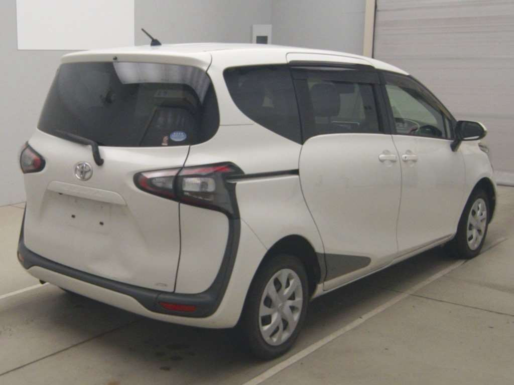 2016 Toyota Sienta NCP175G[1]