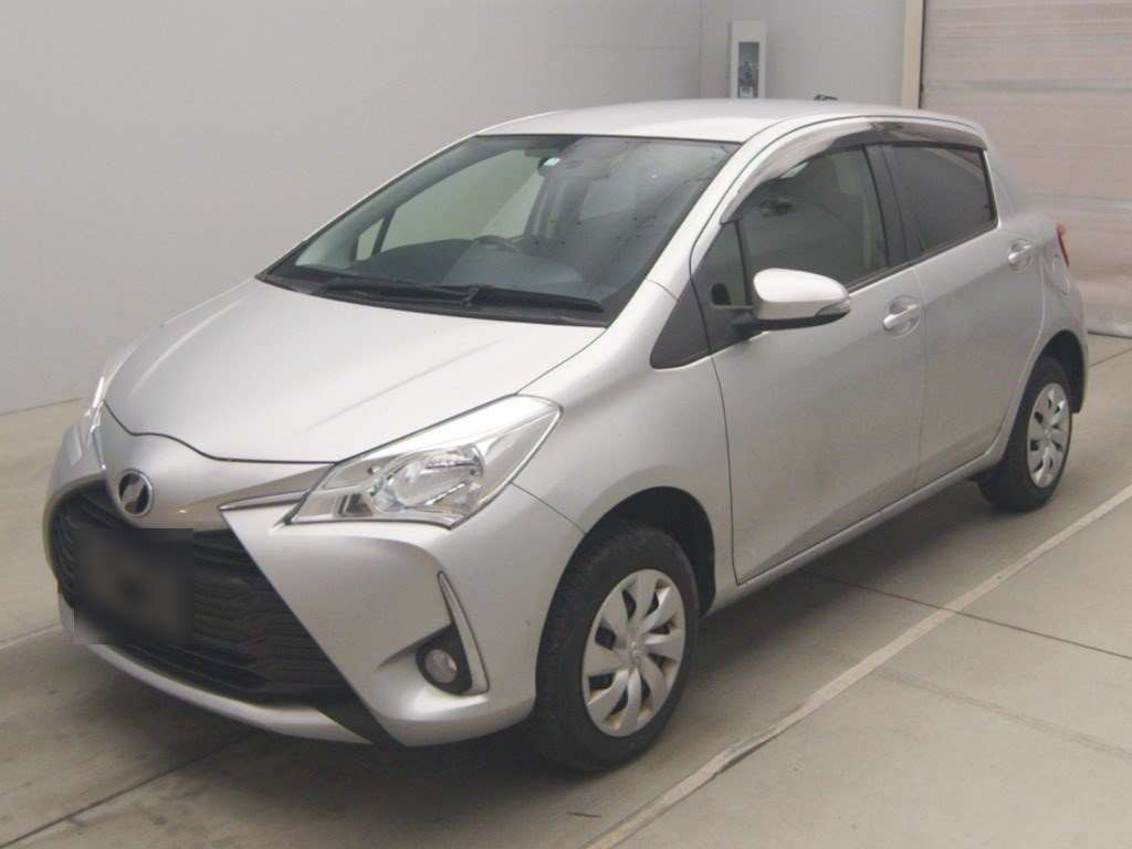 2017 Toyota Vitz NSP135[0]