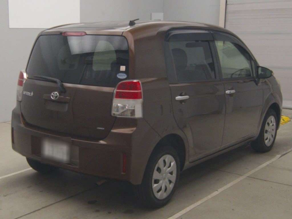 2013 Toyota Spade NCP145[1]