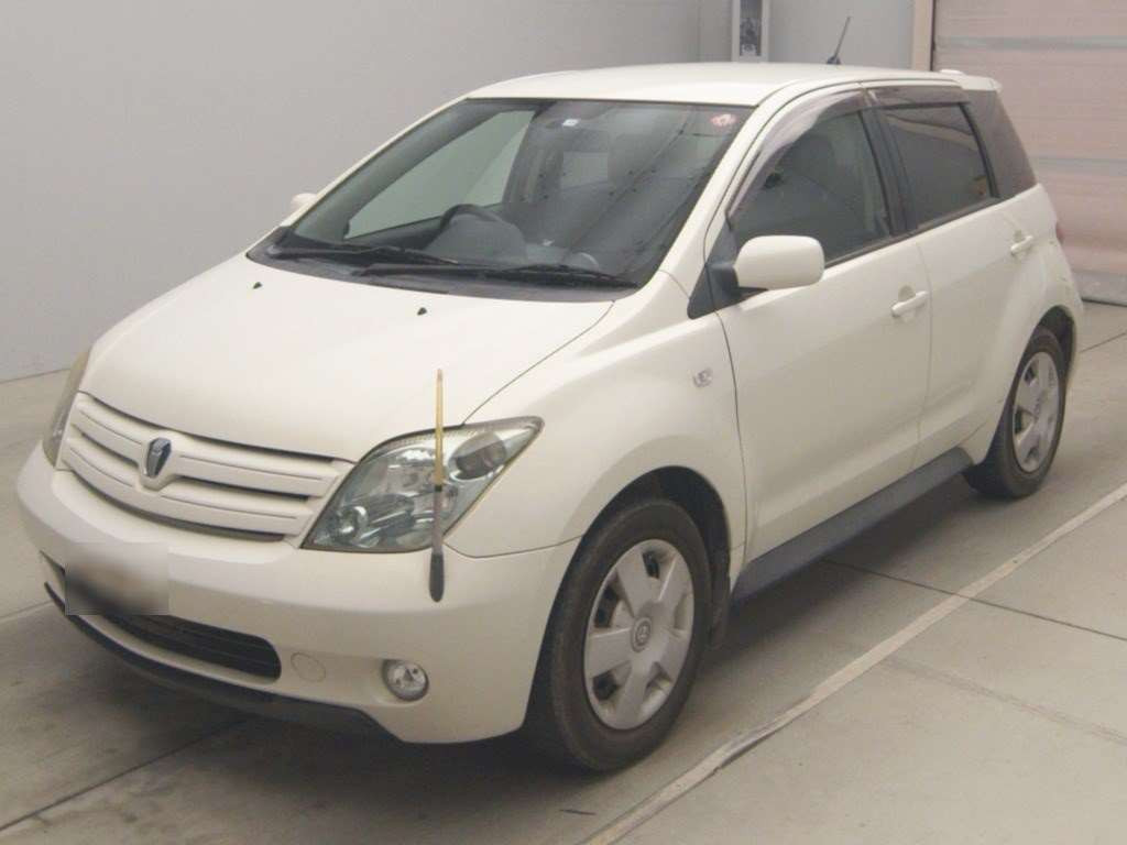 2003 Toyota IST NCP61[0]