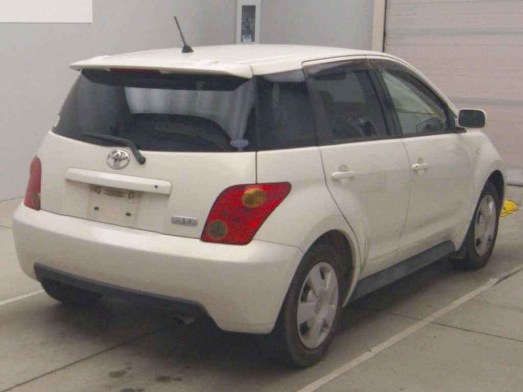 2003 Toyota IST NCP61[1]