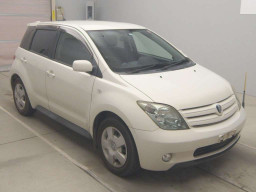 2003 Toyota IST