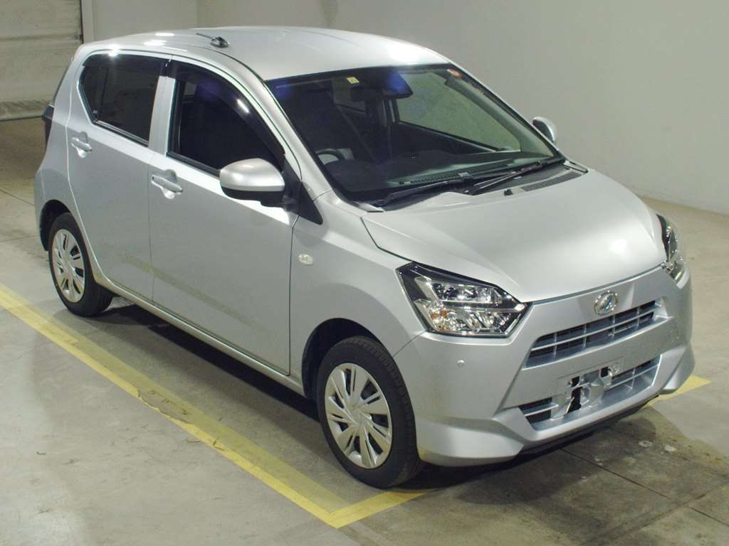 2021 Daihatsu Mira es LA360S[2]