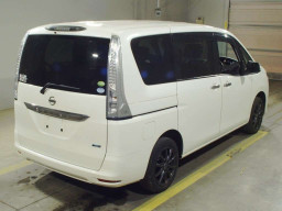 2015 Nissan Serena