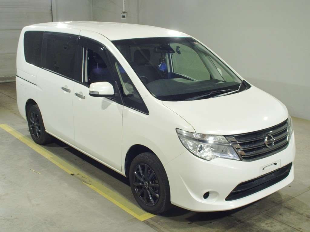 2015 Nissan Serena NC26[2]