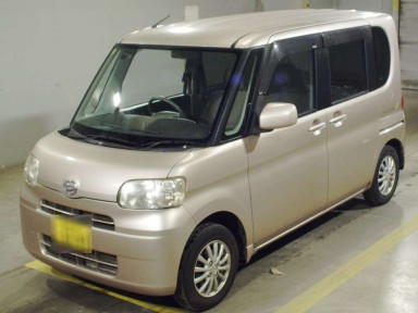 2010 Daihatsu Tanto