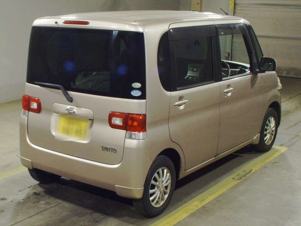 2010 Daihatsu Tanto L385S[1]