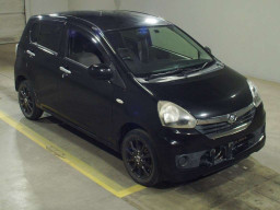 2013 Daihatsu Mira es