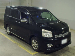 2013 Toyota Voxy