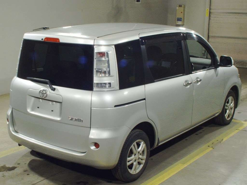 2012 Toyota Sienta NCP85G[1]