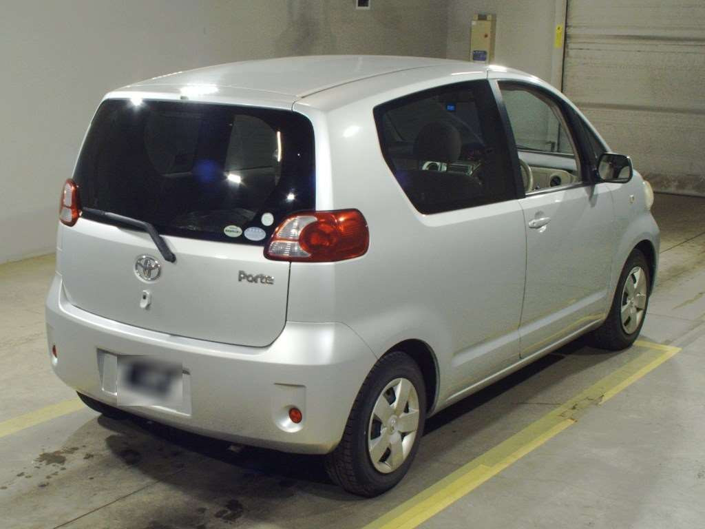 2010 Toyota Porte NNP10[1]