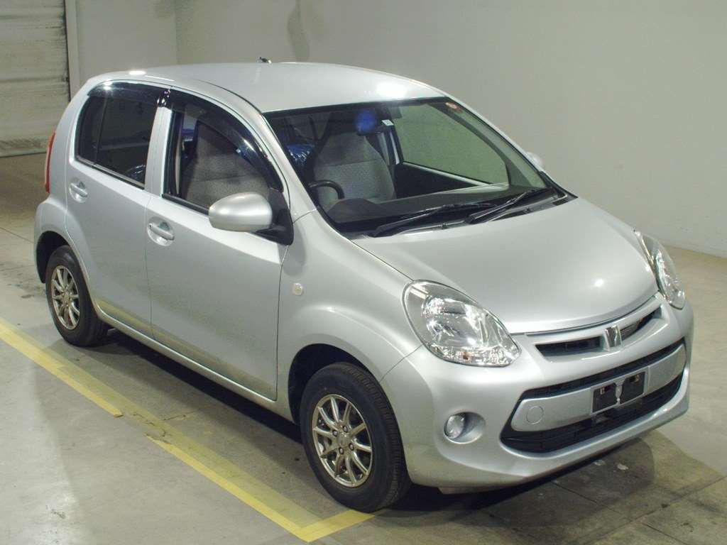 2015 Toyota Passo KGC35[2]