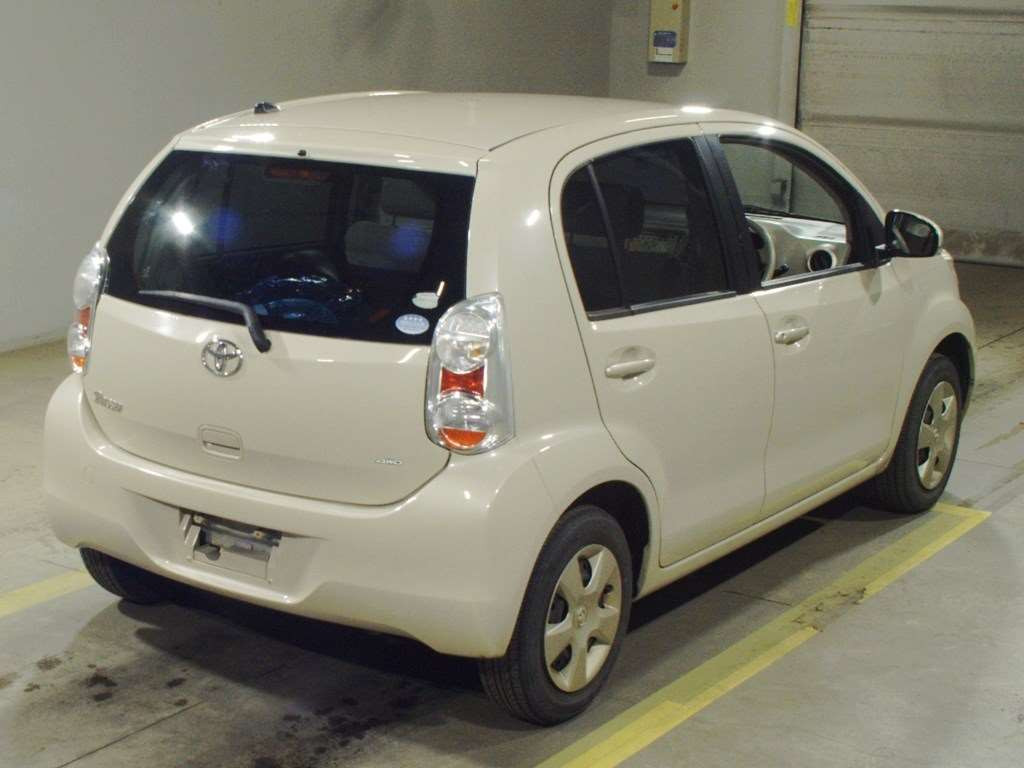 2010 Toyota Passo KGC35[1]