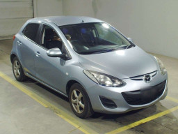 2013 Mazda Demio