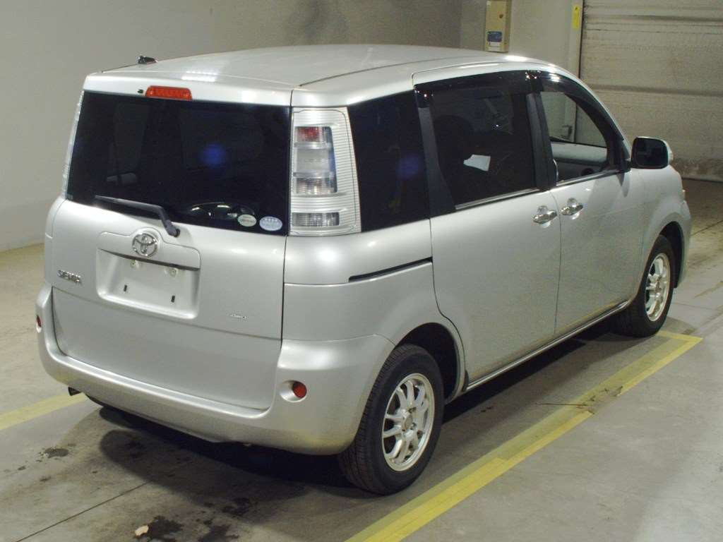 2012 Toyota Sienta NCP85G[1]