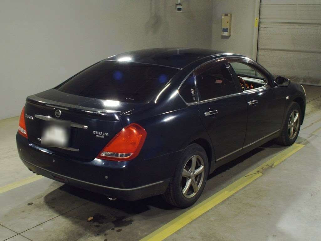 2005 Nissan Teana TNJ31[1]