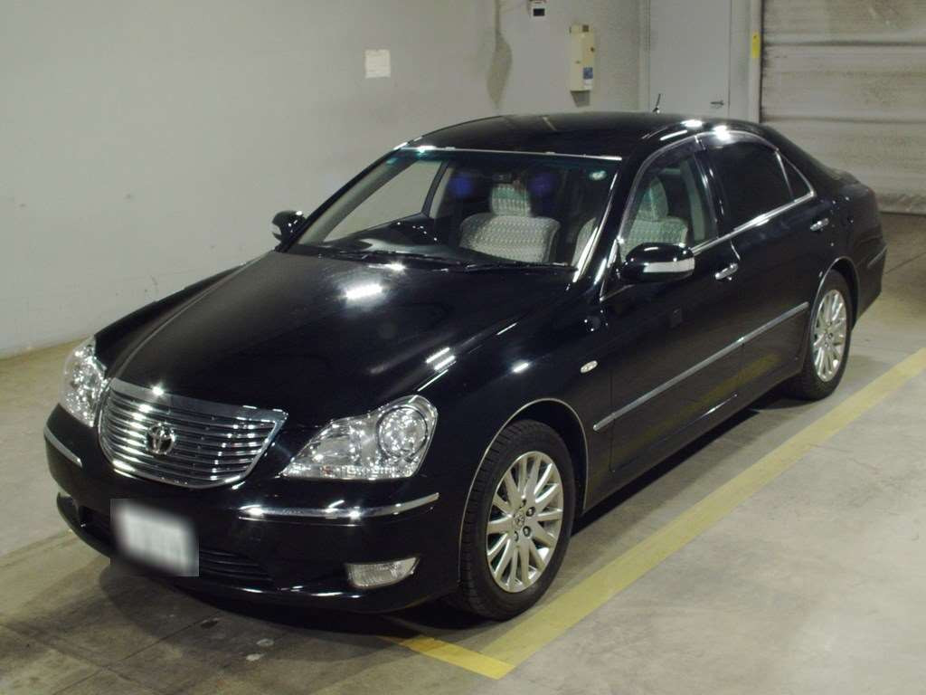 2004 Toyota Crown Majesta UZS187[0]