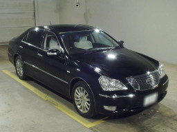 2004 Toyota Crown Majesta