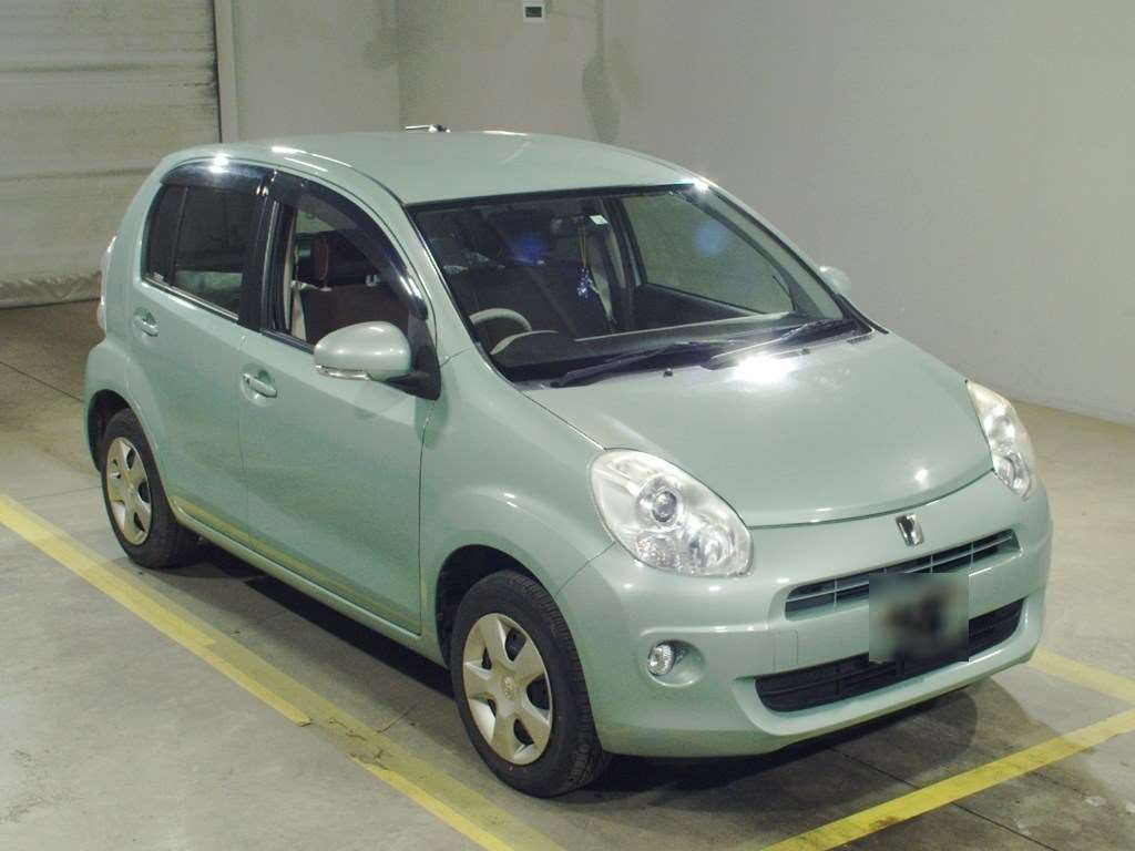 2012 Toyota Passo KGC35[2]