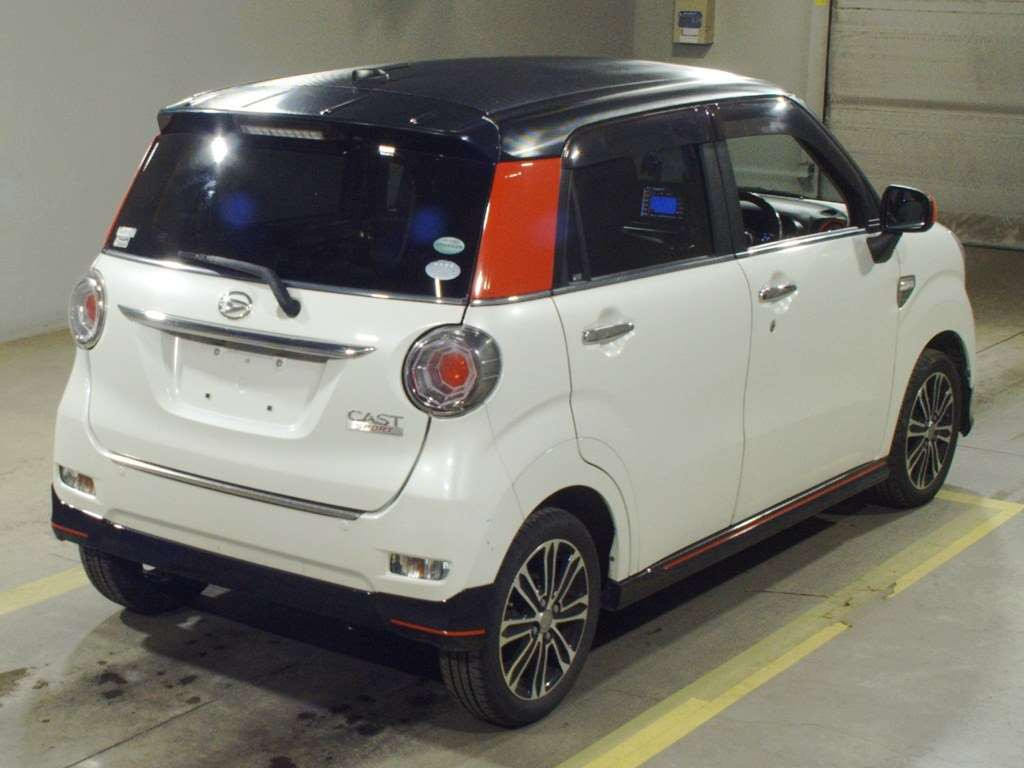 2015 Daihatsu Cast LA260S[1]